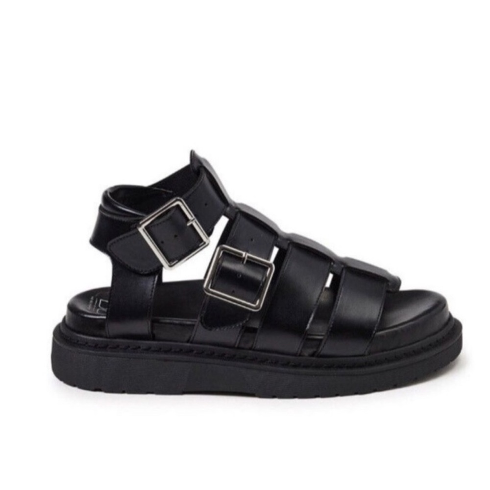 No Boundaries Fisherman Lug Bottom Sandals